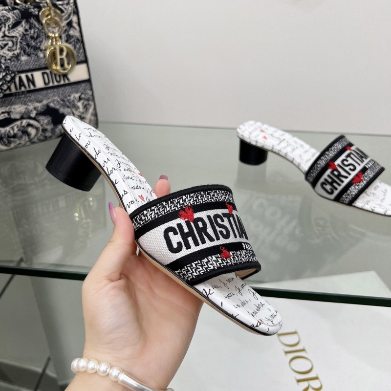 ch**an D*or slippers